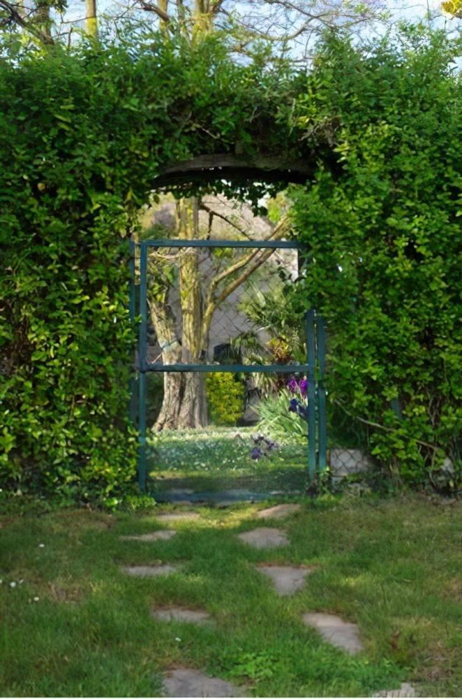Domaine Les Feuillants Hotel Crouzilles Exterior photo