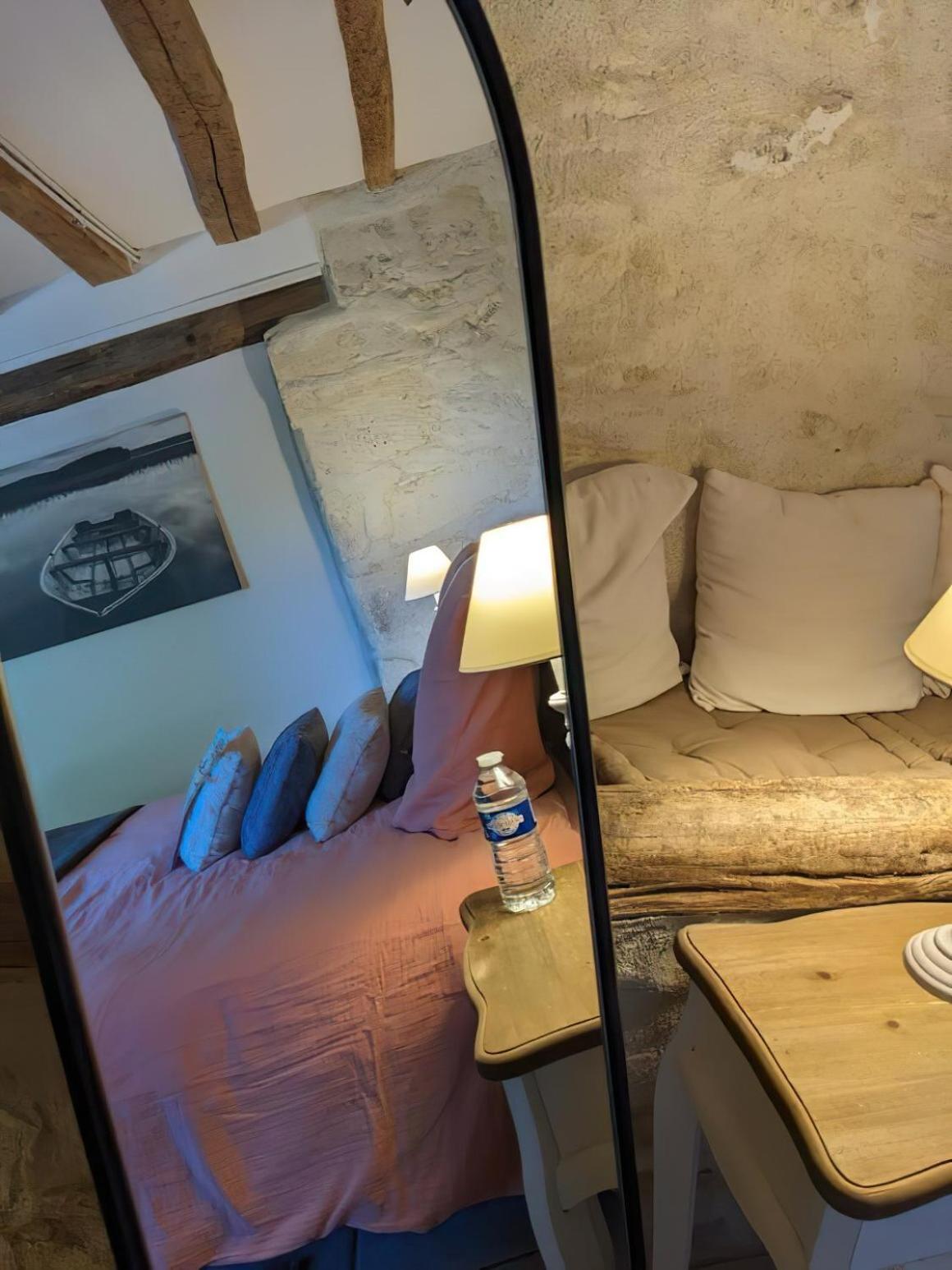 Domaine Les Feuillants Hotel Crouzilles Room photo