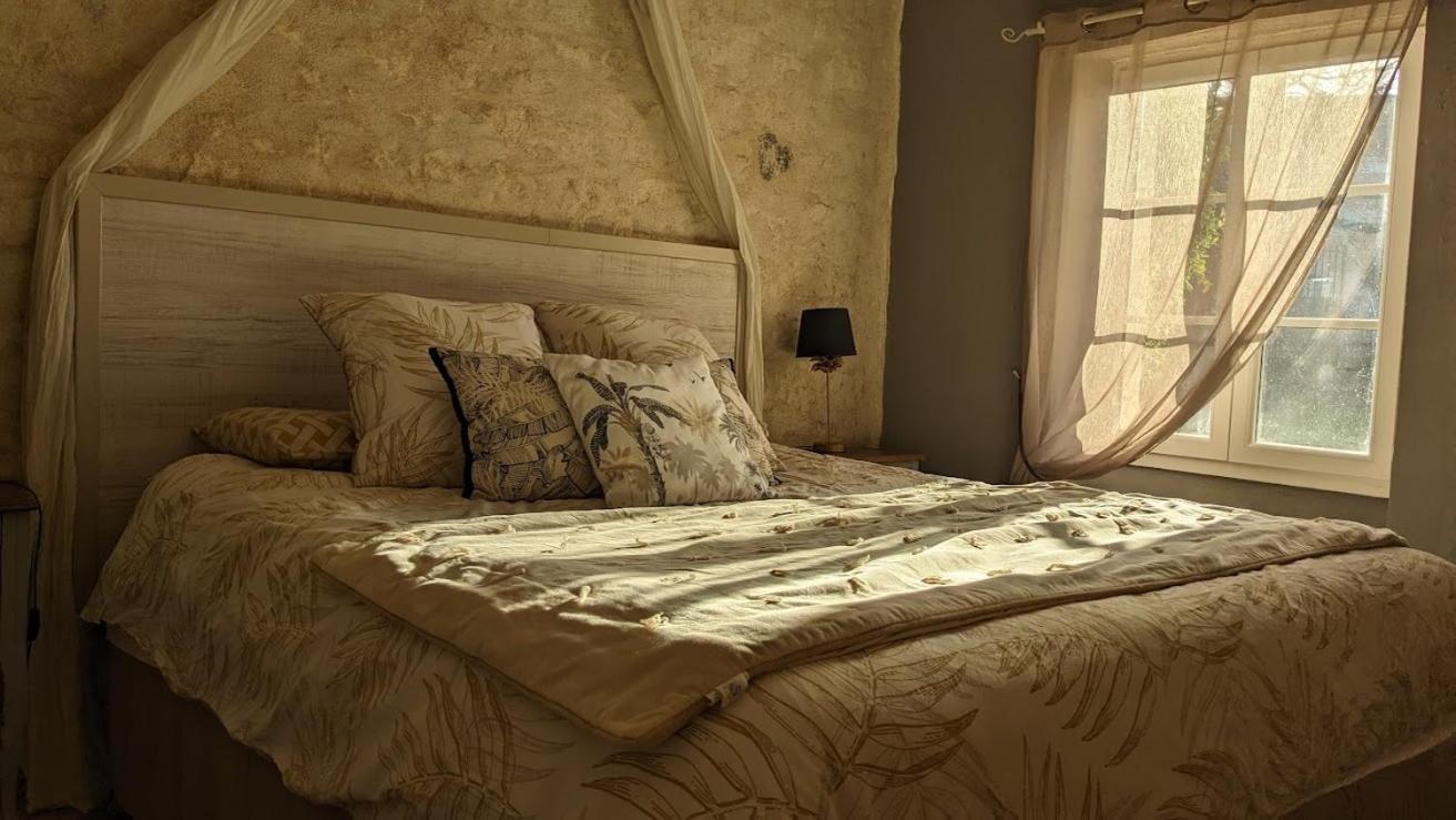 Domaine Les Feuillants Hotel Crouzilles Room photo